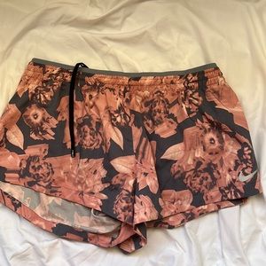 NIKE SHORTS FLOWER PATTERN